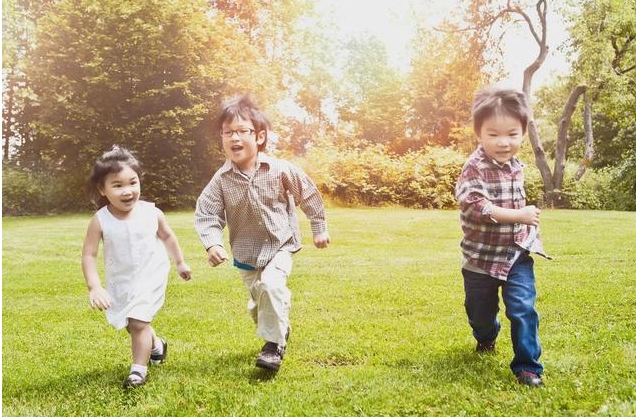 儿童成长陪伴师如何培养孩子的团队协作精神？